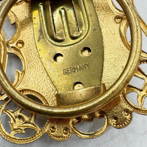 Vintage Germany Gold Tone Scarf Clip Pagoda Chinoiserie Ornate Regal Etruscan - Picture 4 of 11